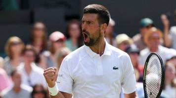 Novak Djokovic arrasa a Daniel Evans y sigue a paso firme en Wimbledon