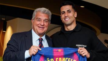 Barcelona hace oficial el retorno de Joao Cancelo tras paso por Arabia Saudita