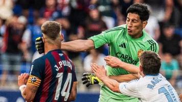 Esteban Andrada fue suspendido 13 partidos por puñetazo a jugador de Huesca