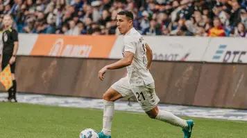 FC Akron de Rusia hace oficial la compra del boliviano Roberto Fernández