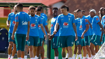 Brasil trabajó sin Raphinha, Guimaraes y Magalhaes y a la espera de Neymar