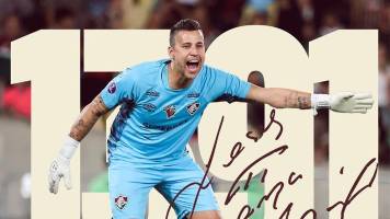 Fábio se convierte en el arquero con más partidos jugador de la historia del fútbol