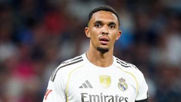Real Madrid pierde a Alexander-Arnold por lesión en el duelo ante Marsella
