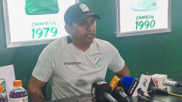 Escándalo en Oriente: Hinchas agreden al director deportivo ‘Sucha’ Suárez