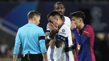 Lautaro Martínez y Koundé, cambiados por lesión en semifinal de Champions