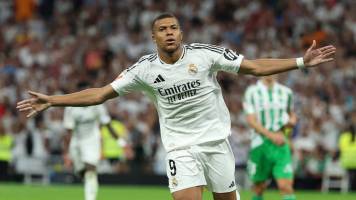 Video: Mbappé marca su primer gol en Liga con el Real Madrid ante el Betis