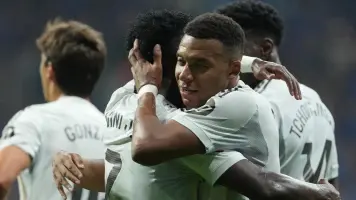 Kylian Mbappé lidera la goleada del Real Madrid en su visita al ascendido Oviedo