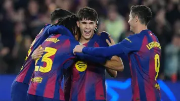 Barcelona se impone con lo justo al Eintracht Frankfurt con doblete de Jules Koundé