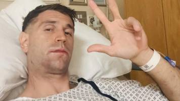 ‘Dibu’ Martínez es operado con éxito tras sufrir una fractura en la mandíbula