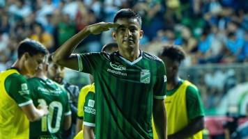 Oriente salda la deuda con Hugo Rojas y evita quita de puntos en los tribunales