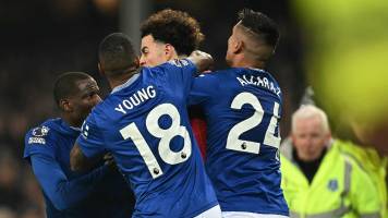 Everton arruina el triunfo de Liverpool con empate agónico en Goodison Park