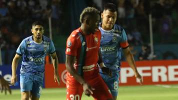 Blooming pagó caro su mala puntería y terminó con susto el partido ante El Nacional