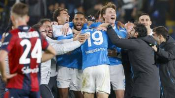 Napoli gana la Supercopa de Italia tras vencer a Bolonia en Arabia Saudita