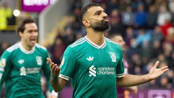 Liverpool ratifica su liderato en Premier League con sufrido triunfo ante Burnley