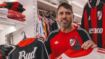 “Resetear y arrancar de cero”, dice Coudet tras ser presentado como DT de River