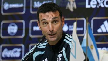 Scaloni dice que hay “predisposición” para renovar y continuar en Argentina
