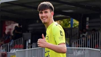Luto en el fútbol: Muere un arquero de 19 años tras recibir un golpe durante un partido