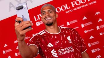 Oficial: Barcelona cede al defensor uruguayo Ronald Araújo al Liverpool