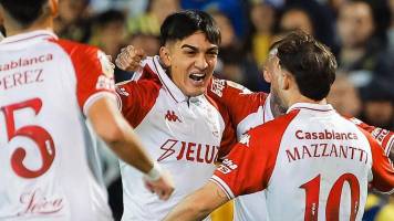 Huracán sorprende a Central y avanza a semifinales del torneo argentino