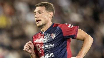 Cagliari pierde al delantero Andrea Belotti por una lesión de ligamento cruzado