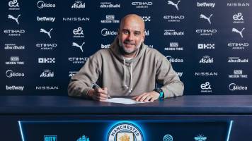 Pep Guardiola renueva contrato como entrenador del Manchester City hasta 2027