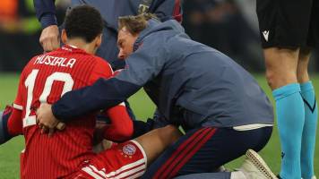 Musiala se desploma en pleno partido del Bayern por segunda vez en tres días
