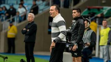 “Con los pies en la tierra”, dice Restrepo tras victoria de Bolívar ante Gremio
