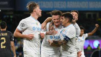 Napoli homenajea a su ídolo Diego Maradona con una victoria ante Qarabag