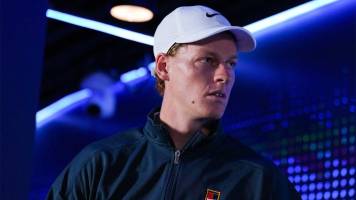 Jannik Sinner no competirá en Cincinnati por problemas en la rodilla derecha
