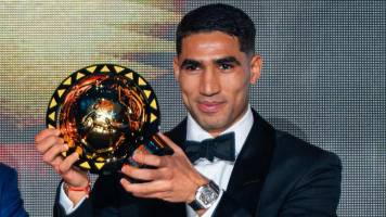 El marroquí Achraf Hakimi fue premiado como el mejor futbolista africano de 2025
