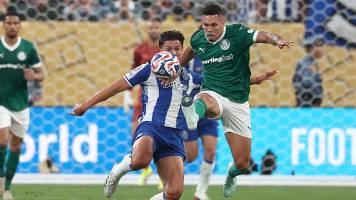 Palmeiras y Porto dividen honores en un movido debut en el Mundial de Clubes