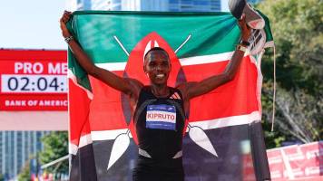 El keniano Kipruto conquista por fin el Maratón de Chicago