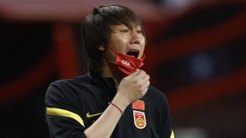 Suspenden de por vida a 73 personas por amaños de partidos en el fútbol chino