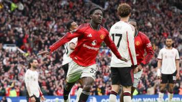Manchester United vence a Liverpool y asegura su boleto para la Champions 