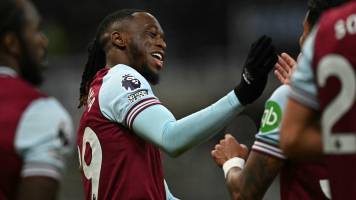 West Ham vence al Newcastle y alivia la presión sobre el DT Lopetegui