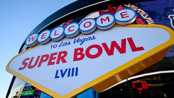 Chiefs y 49ers chocan en espectacular Super Bowl en presencia de Taylor Swift