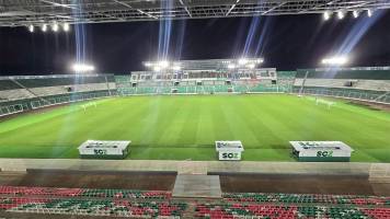 Ultiman detalles en luminarias del Tahuichi para el duelo Blooming-River