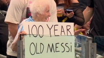 ¿Quién es la abuelita viral de 100 años que celebró el histórico gol de Lionel Messi?