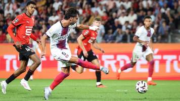 Ferran Torres salva un empate para el PSG en inicio liguero ante Rennes