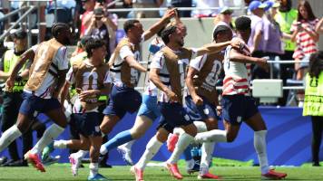 Estados Unidos vence a Australia y clasifica a dieciseisavos de final en su Mundial