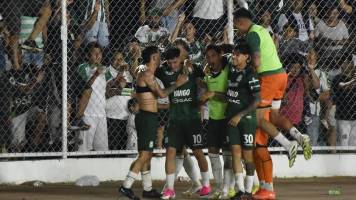 Oriente logra un agónico triunfo para ratificar su levantada en el campeonato