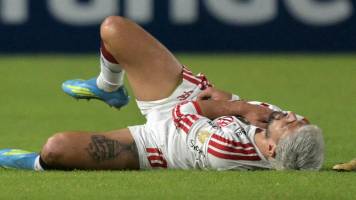 De Arrascaeta corre riesgo de perderse el Mundial por una fractura de clavícula