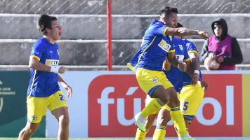 ABB vence a San Antonio con remontada y toma el liderato de su grupo