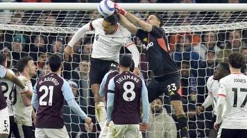 Liverpool sufre para empatar ante Aston Villa en la Premier League