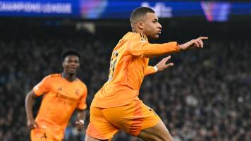 El Madrid golpea al Manchester City con remontada y pone un pie en octavos de la Champions