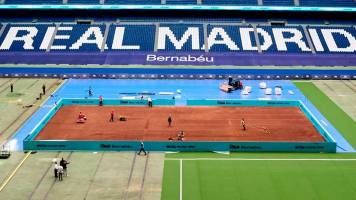 El Santiago Bernabéu se convierte en pista de tenis para el torneo de Madrid