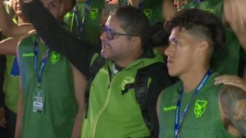 “Vamos a dar todo por nuestro país”, promete Villegas a hinchas en el banderazo de la Verde