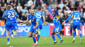 Leeds pasa a semifinales de FA Cup tras eliminar por penales al West Ham
