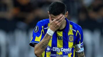 Conmebol sanciona a Rosario Central por insultos racistas de su hinchada