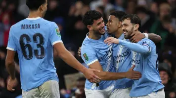 El City se mete en semifinales de la Copa de la Liga tras vencer a Brentford